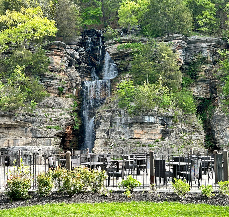 Restaurant outdoor seating at Dogwood Canyon