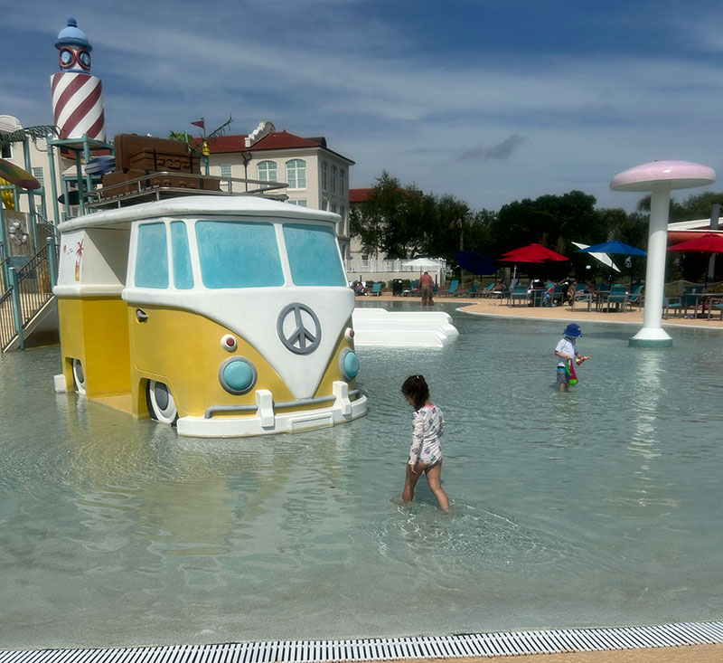 Oasis water playground