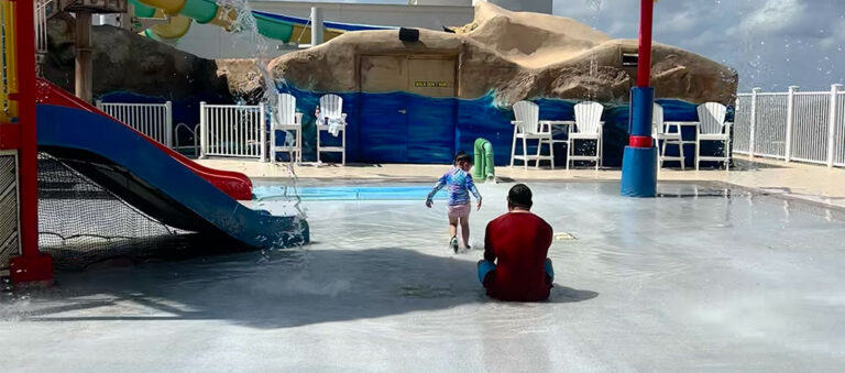 splash area at Margaritaville Resort